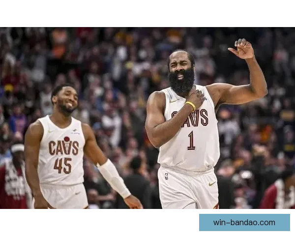 阿伦复出双塔合体骑士实力大增 哈登17分14助攻助力全队全面开花