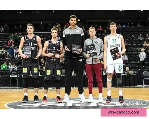 文班亚马季后赛首战期待马刺主场爆满相信现场氛围超乎预期